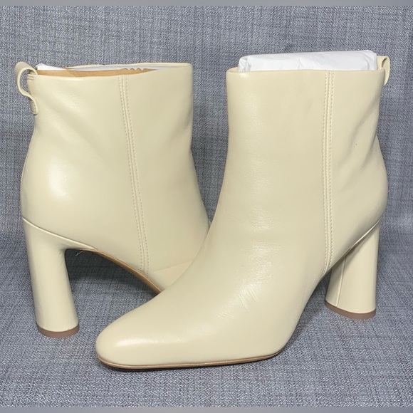 Vince Hillside Leather Ankle Boot Size 8.5M - Picture 2 of 9